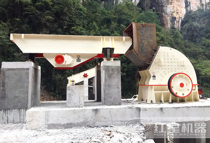 錘式破碎機(jī) 錘式破碎機(jī)